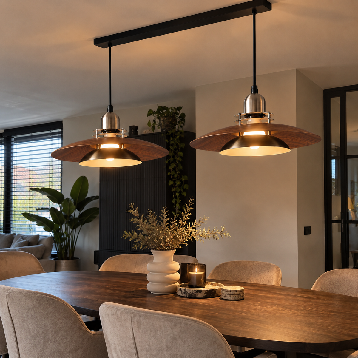 UFO-hanglamp van ijzer met driekleurige dimfunctie