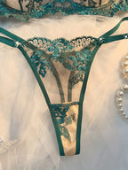 Vrouwelijke Lingerieset met Bloemenprint en Kant – Semi-doorschijnend