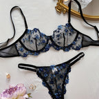 Valentijn Limited Edition — Blauwe bloemenkant beha & high-waist slip, semi-transparant met verstelbare strikjes