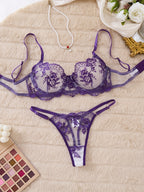 ELEGANT Embroidered Lingerieset met Mesh String – Semi-doorschijnend