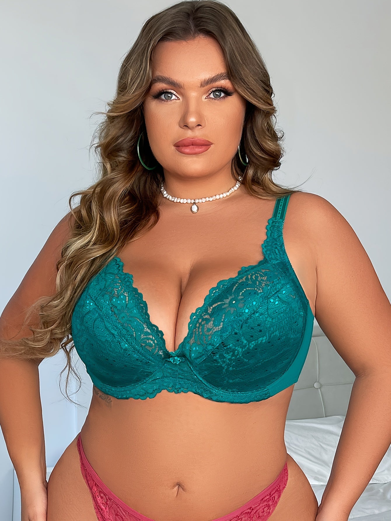 Plus-size comfortbeha — contrastkant met bloemen, medium stretch