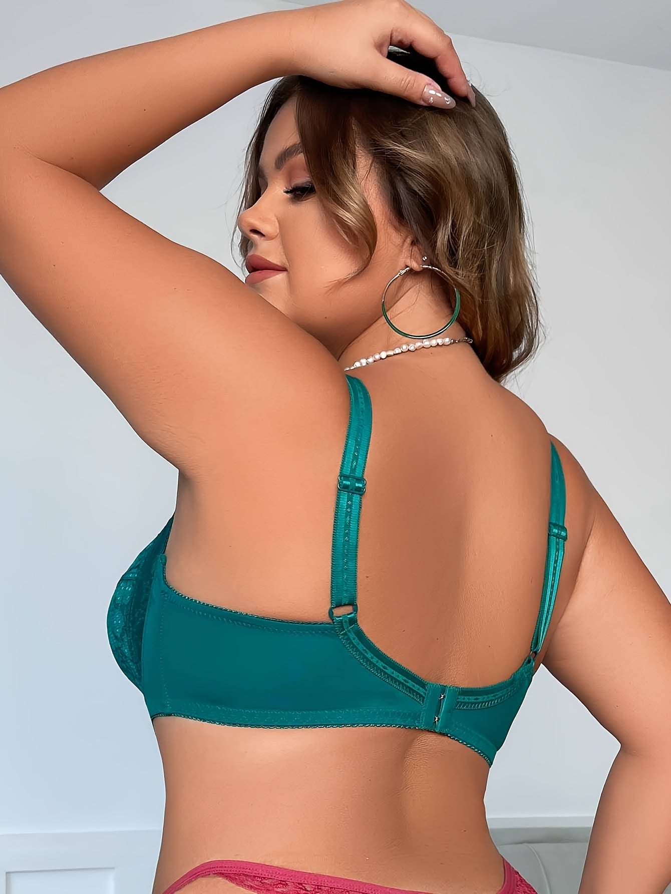 Plus-size comfortbeha — contrastkant met bloemen, medium stretch