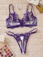 ELEGANT Embroidered Lingerieset met Mesh String – Semi-doorschijnend